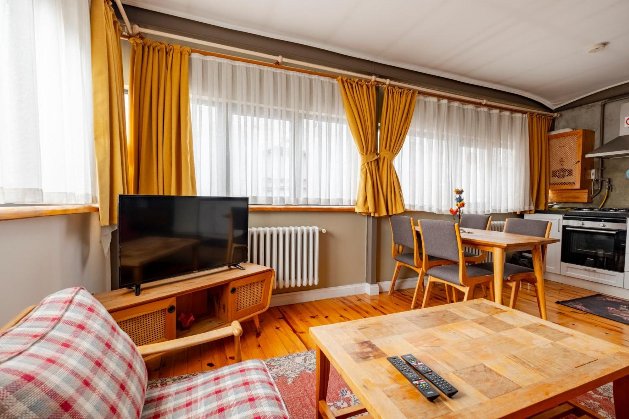 Cihangir Otel
