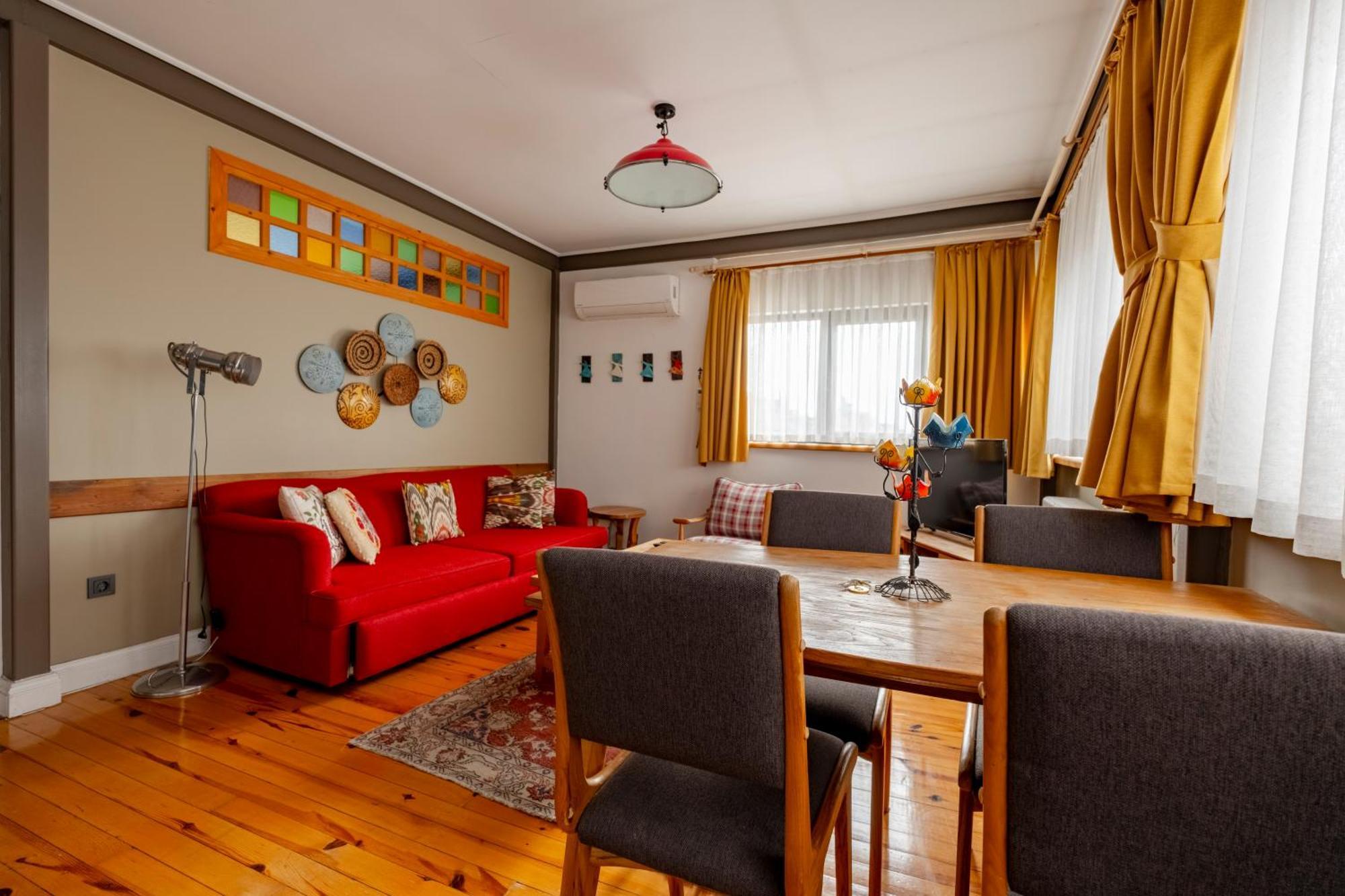 Cihangir Otel *