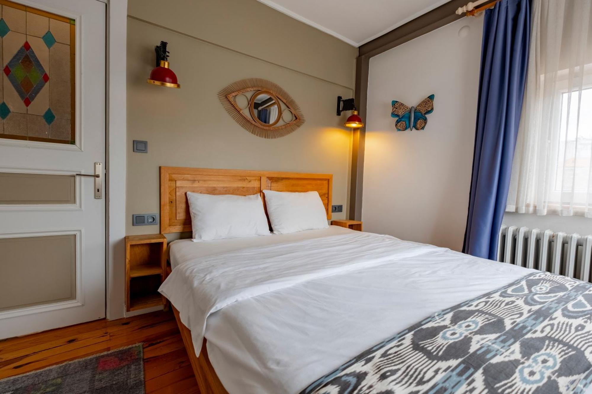 Cihangir Hotel *